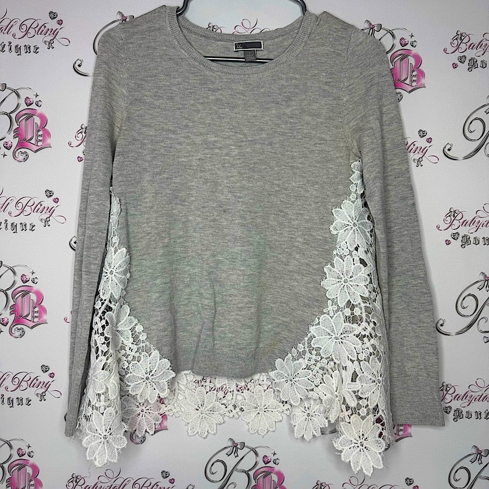 Chelsea 28 top cashmere lace floral white detail grey soft long sleeve sweater